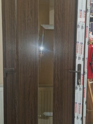 Plastikinės durys Plastikinės durys