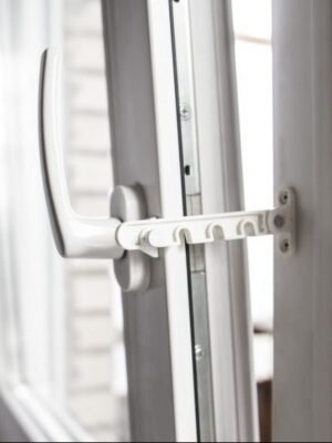 Atvertimo fiksatorius Vorne